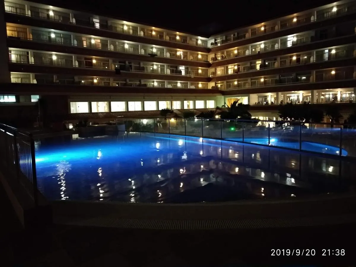 Hotel Esplendid Бланес